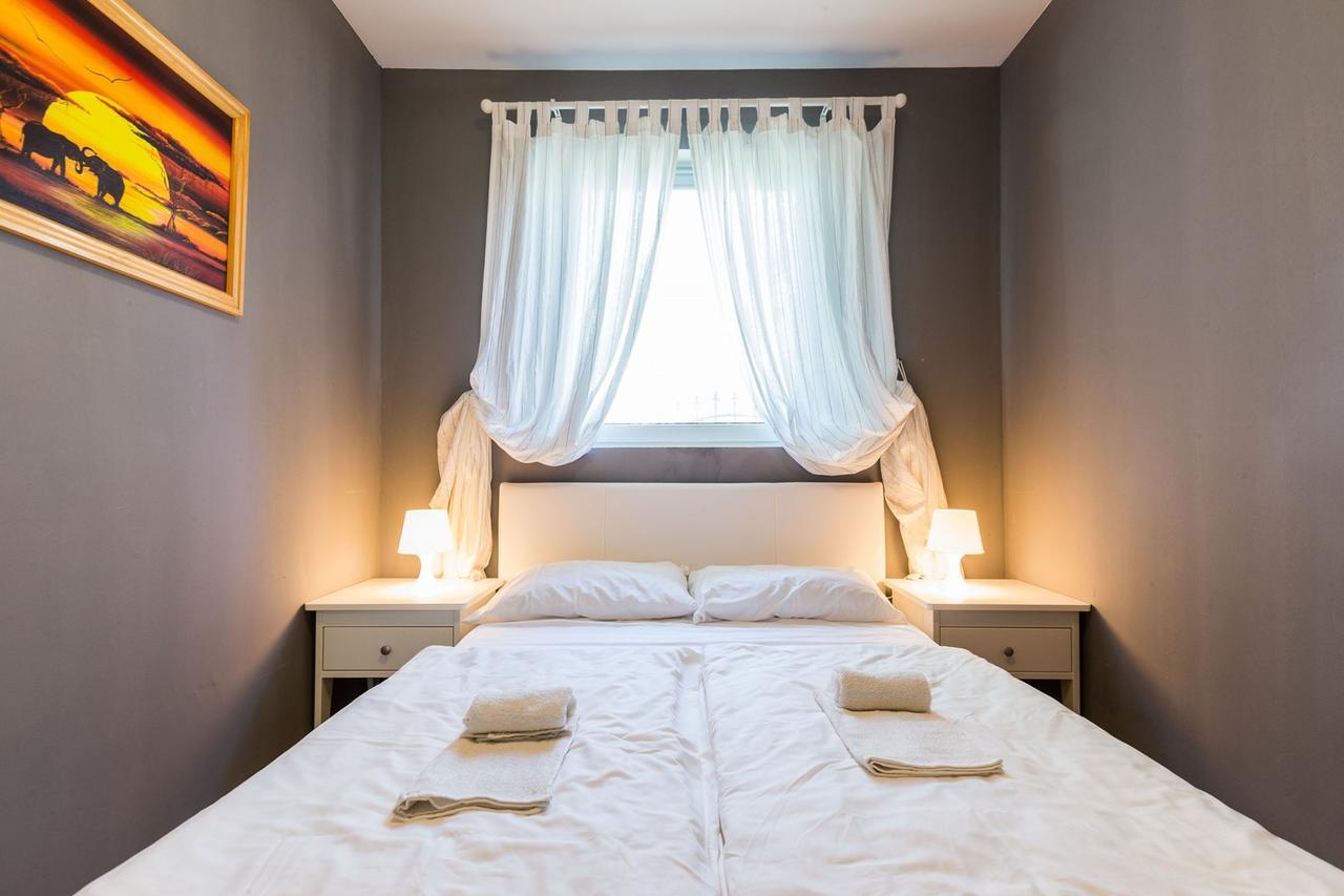 Holliday Home Maxdom Sukosan Luaran gambar